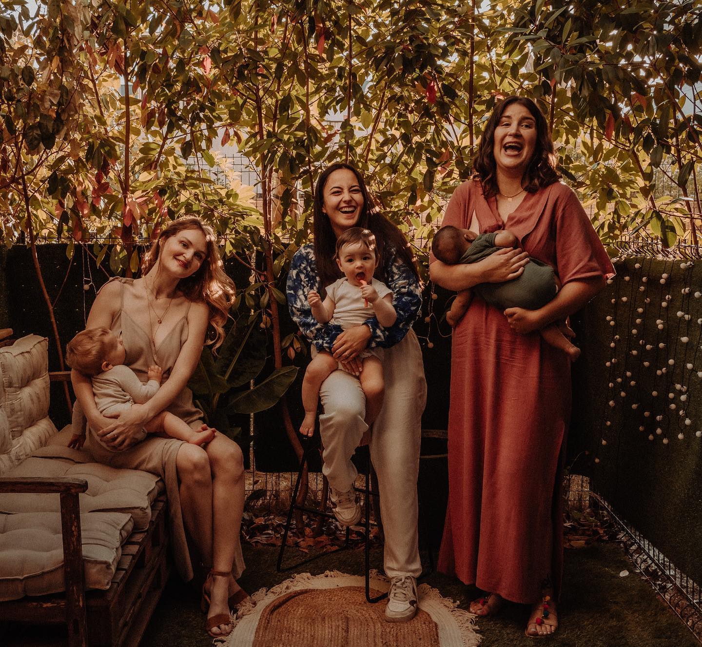 Allaiter dans l’espace public : que dit la loi en France ?